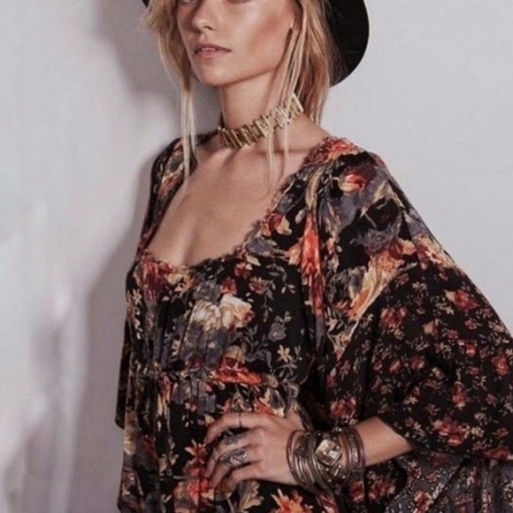 SOLD !People Rare Boho Floral Bell Sleeve Dress - Picture 4 of 12